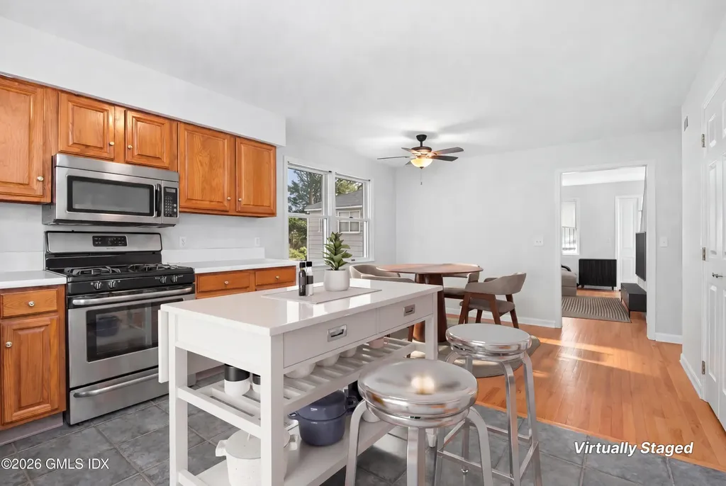 21 W Division Street Greenwich CT 06830