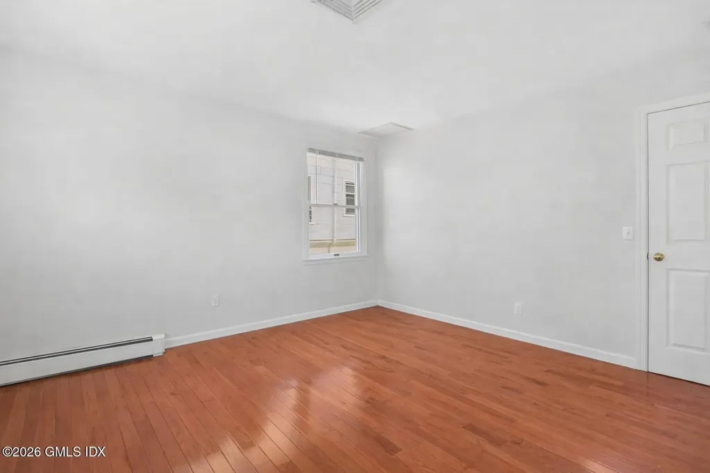 21 W Division Street Greenwich CT 06830