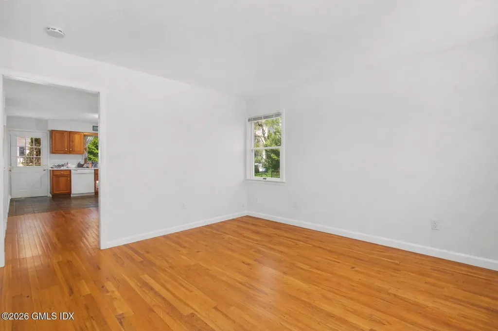 21 W Division Street Greenwich CT 06830