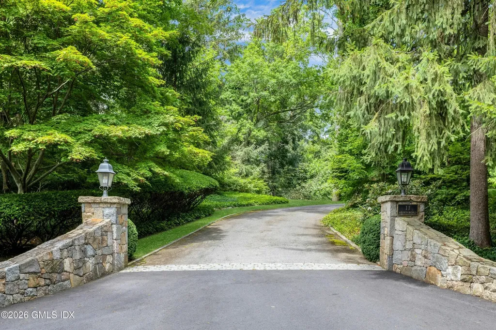 11 Alden Road Greenwich CT 06831