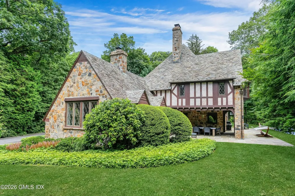 11 Alden Road Greenwich CT 06831