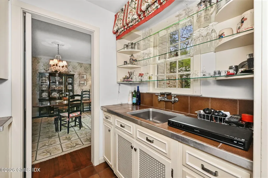 14 Upland Drive Greenwich CT 06831
