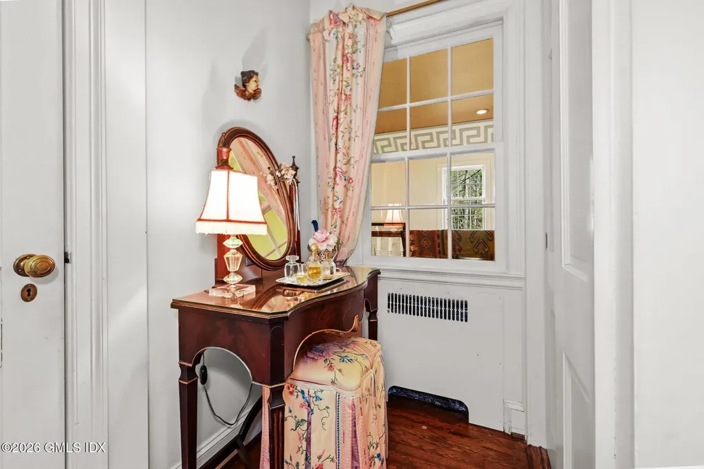 14 Upland Drive Greenwich CT 06831