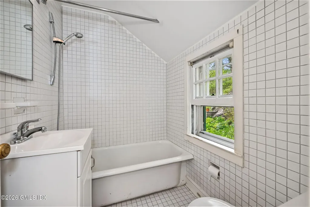 14 Upland Drive Greenwich CT 06831