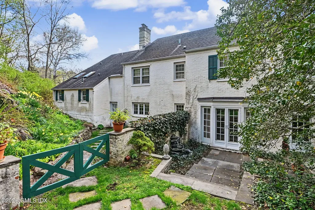 14 Upland Drive Greenwich CT 06831