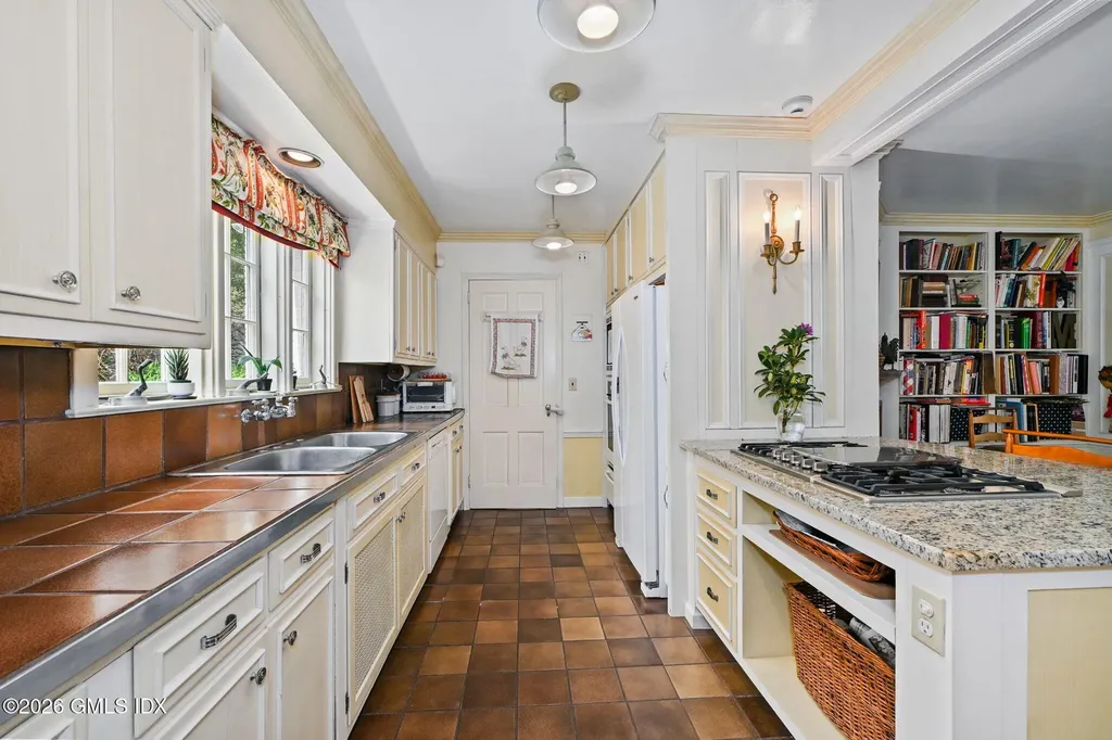 14 Upland Drive Greenwich CT 06831