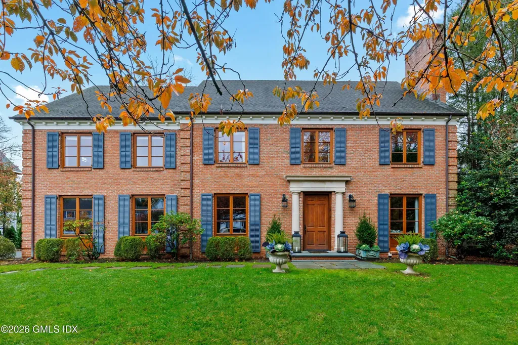 15 Field Road Riverside CT 06878