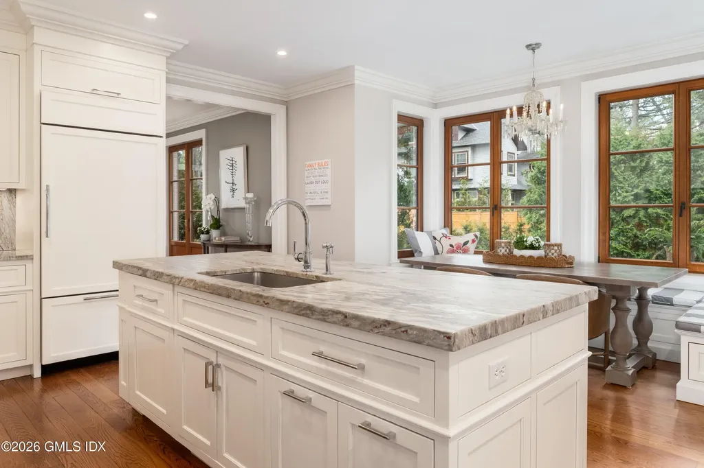 15 Field Road Riverside CT 06878