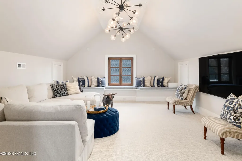 15 Field Road Riverside CT 06878