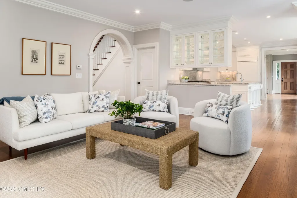 15 Field Road Riverside CT 06878