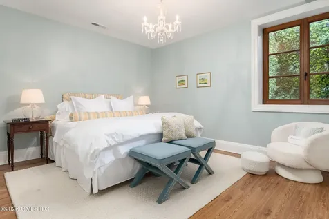 15 Field Road Riverside CT 06878