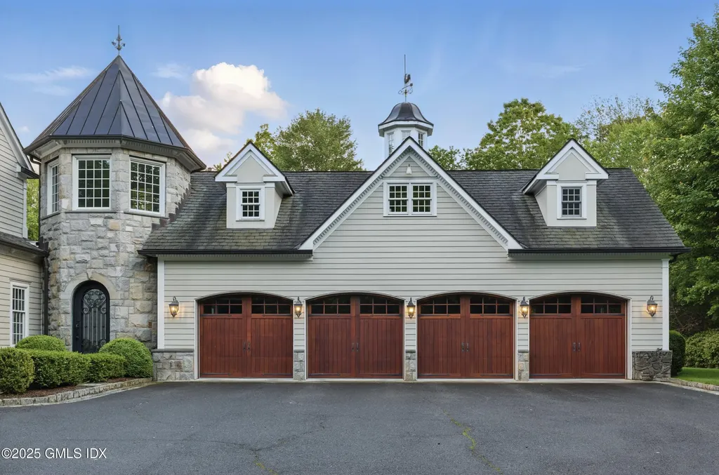 34 Carrington Drive Greenwich CT 06831