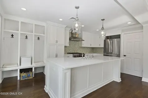 18 W End Avenue Old Greenwich CT 06870