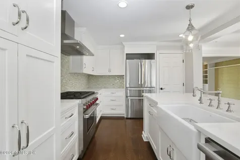 18 W End Avenue Old Greenwich CT 06870