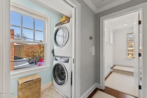 18 W End Avenue Old Greenwich CT 06870