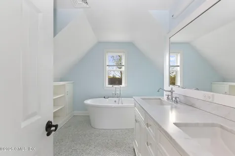 18 W End Avenue Old Greenwich CT 06870