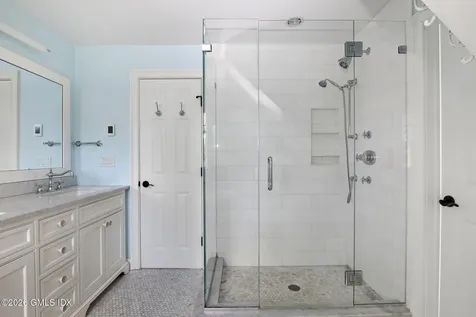 18 W End Avenue Old Greenwich CT 06870