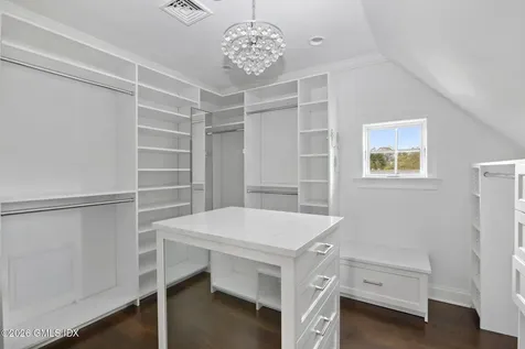 18 W End Avenue Old Greenwich CT 06870