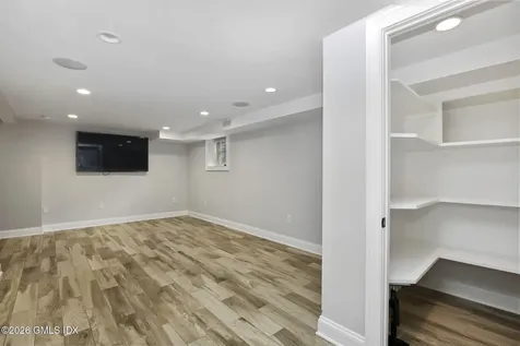 18 W End Avenue Old Greenwich CT 06870