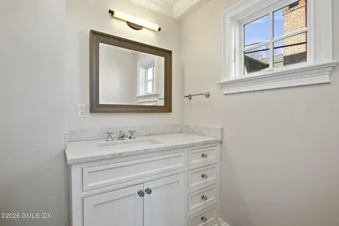 18 W End Avenue Old Greenwich CT 06870