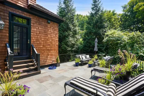 59 Cat Rock Road Cos Cob CT 06807