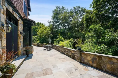 59 Cat Rock Road Cos Cob CT 06807