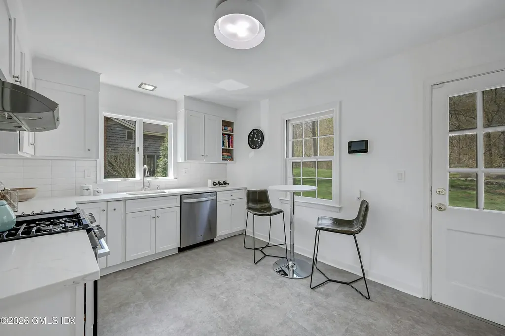 64 Hillside Road Greenwich CT 06830