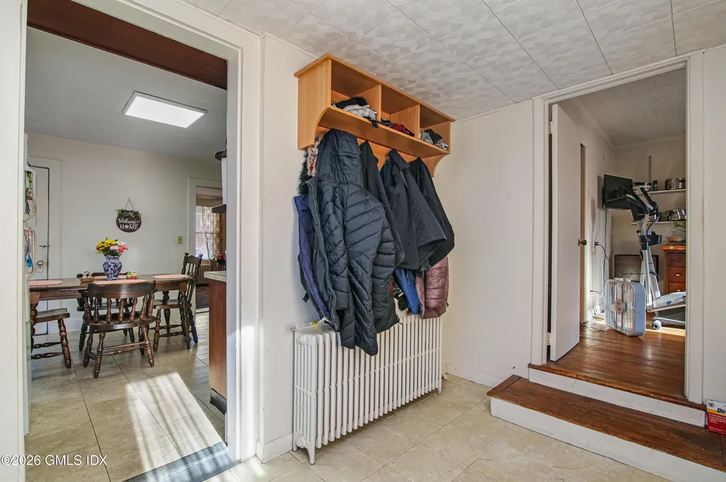 64 Le Grande Avenue Greenwich CT 06830