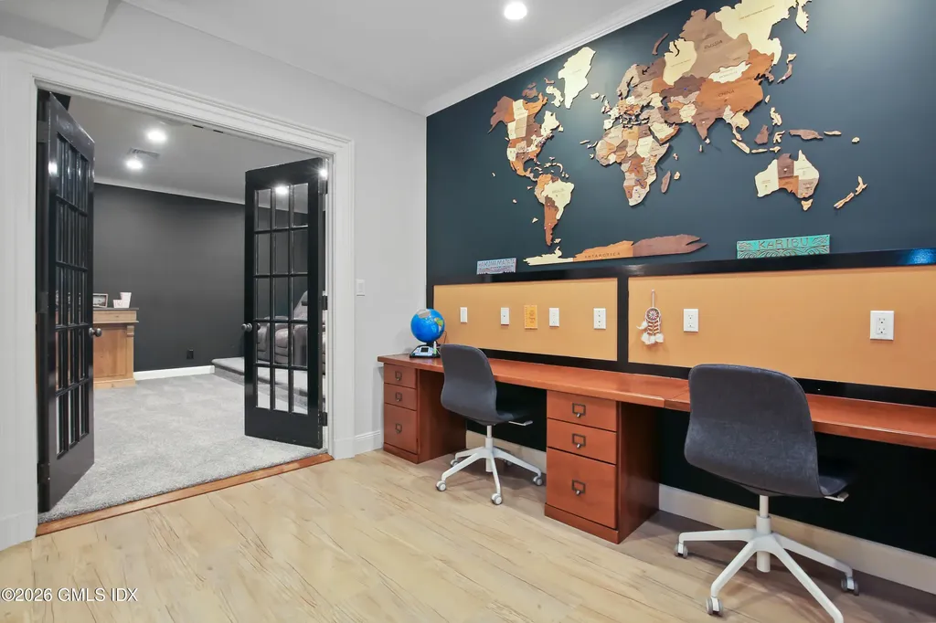 45 Willow Road Riverside CT 06878
