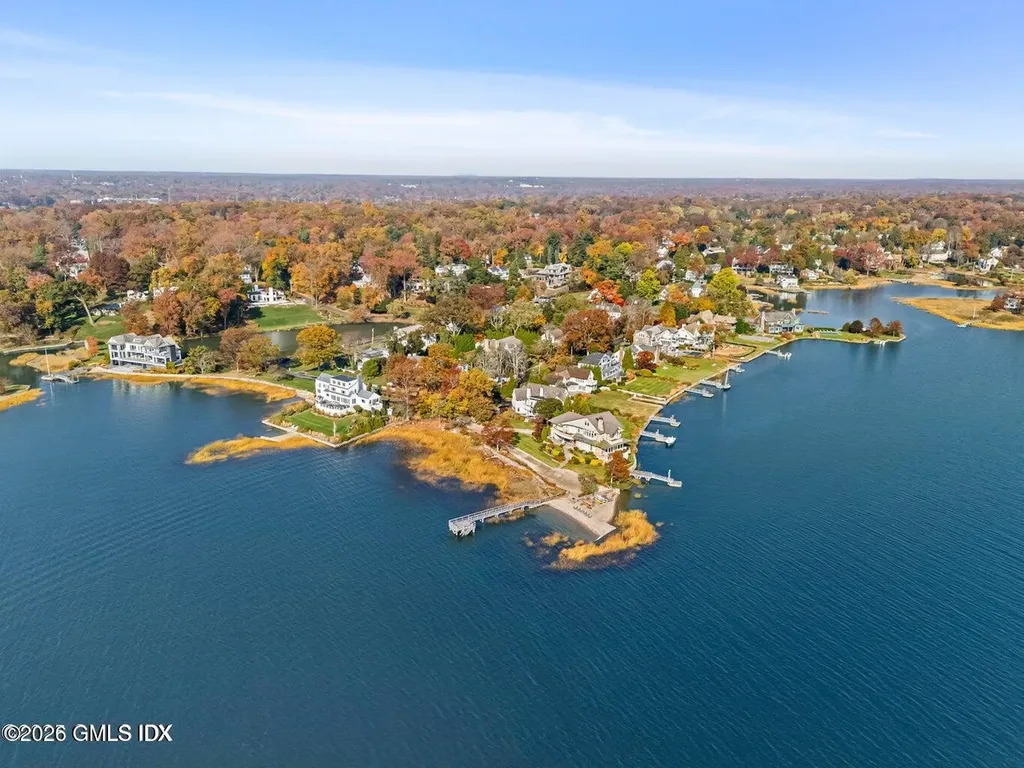45 Willow Road Riverside CT 06878