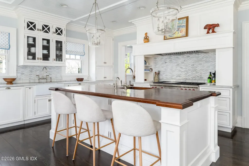 45 Willow Road Riverside CT 06878