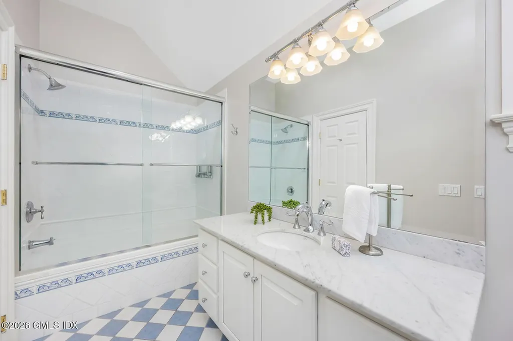 21 Fox Hill Lane Darien CT 06820