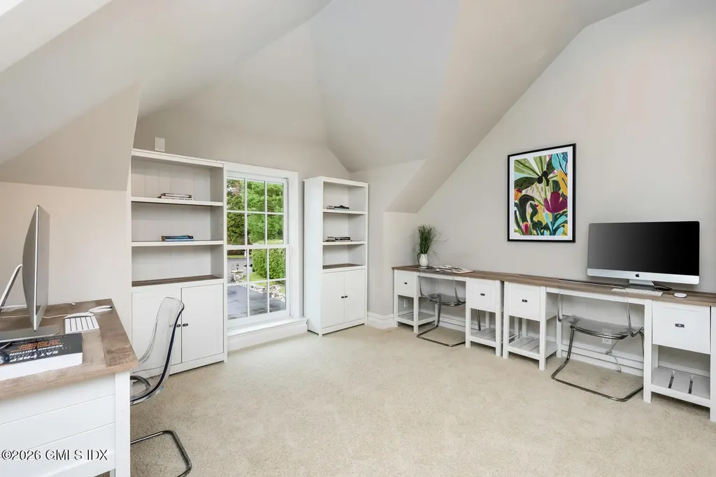 21 Fox Hill Lane Darien CT 06820