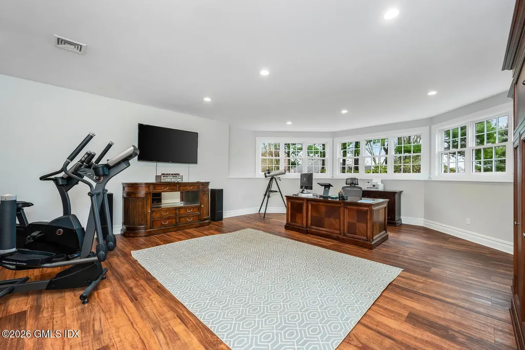 21 Fox Hill Lane Darien CT 06820