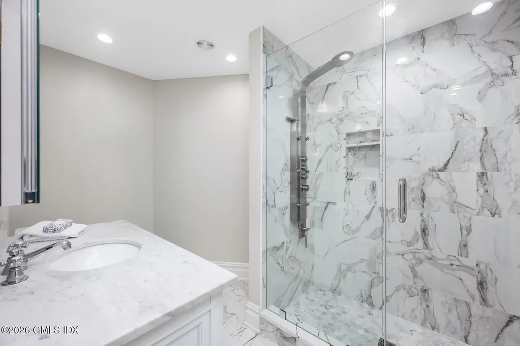 21 Fox Hill Lane Darien CT 06820