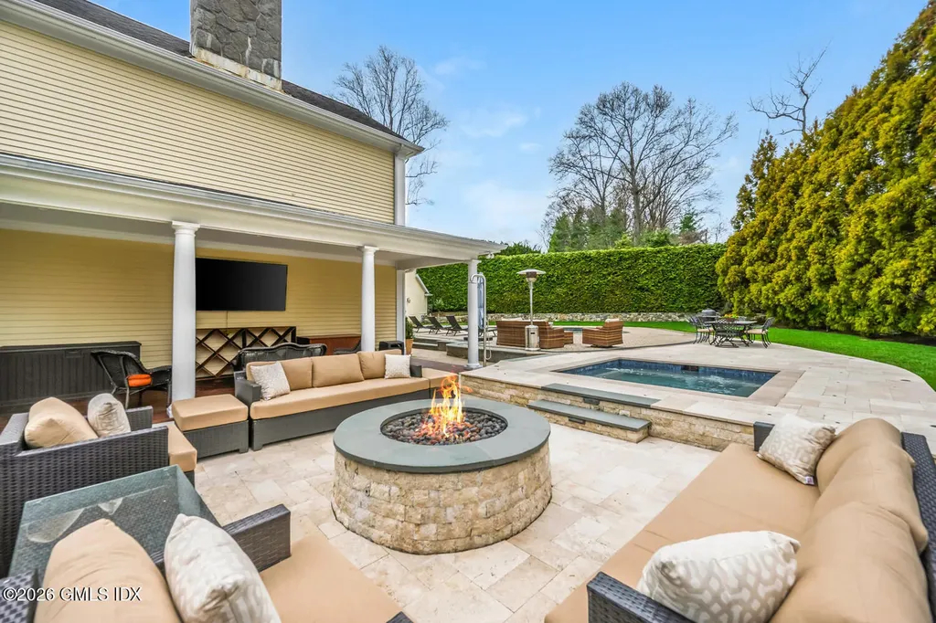 21 Fox Hill Lane Darien CT 06820