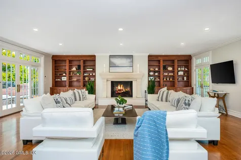 21 Fox Hill Lane Darien CT 06820