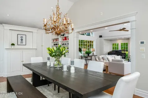 21 Fox Hill Lane Darien CT 06820