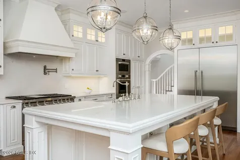 21 Fox Hill Lane Darien CT 06820