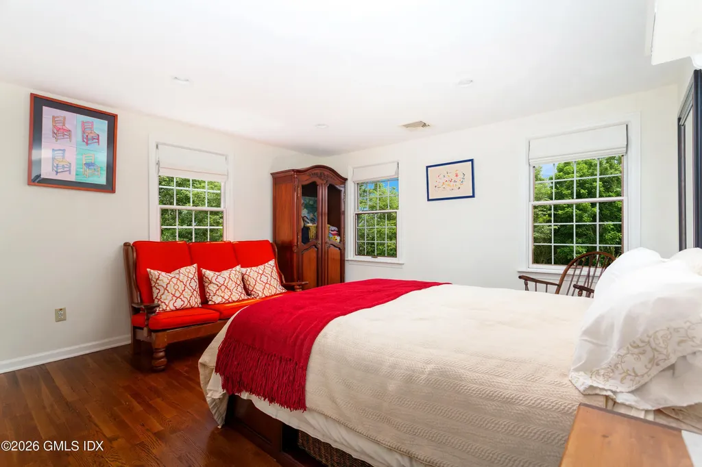 150 N Old Stone Bridge Road Cos Cob CT 06807