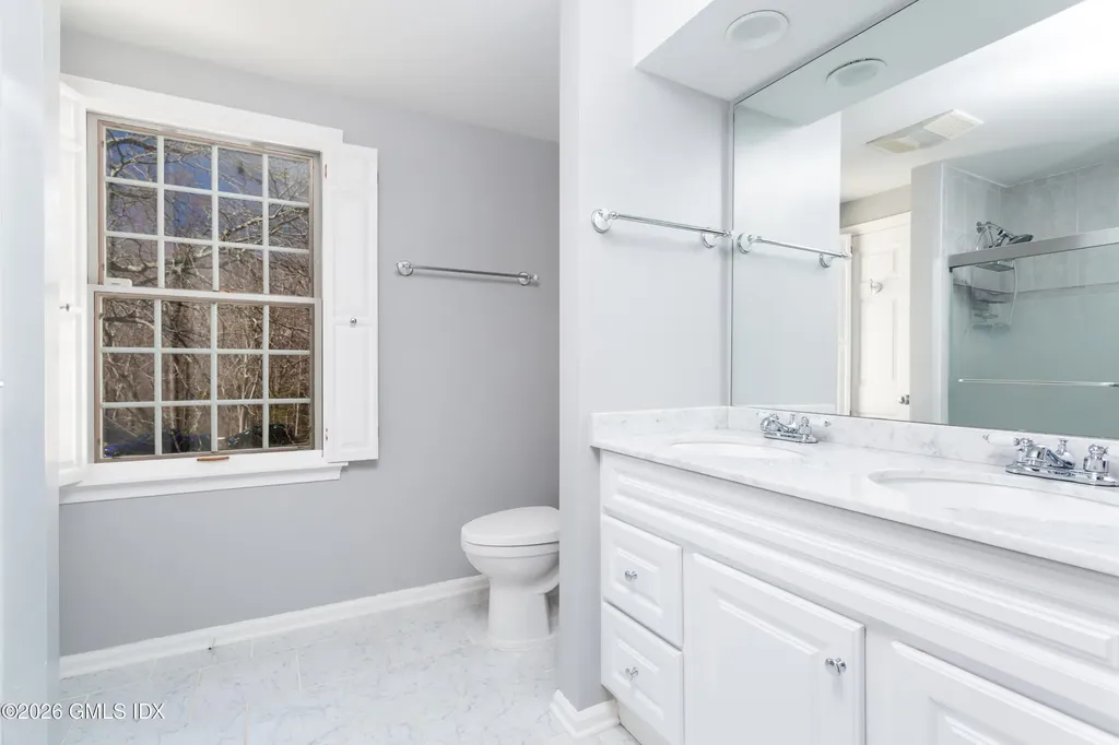 150 N Old Stone Bridge Road Cos Cob CT 06807