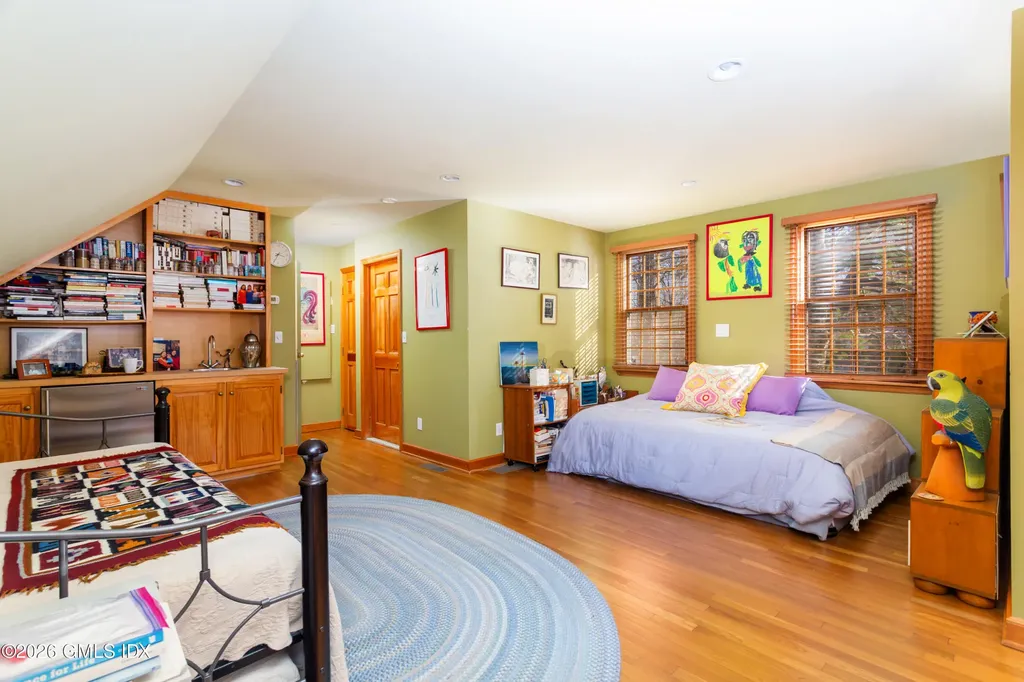 150 N Old Stone Bridge Road Cos Cob CT 06807