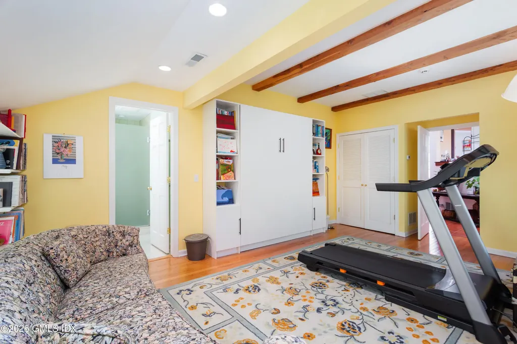 150 N Old Stone Bridge Road Cos Cob CT 06807
