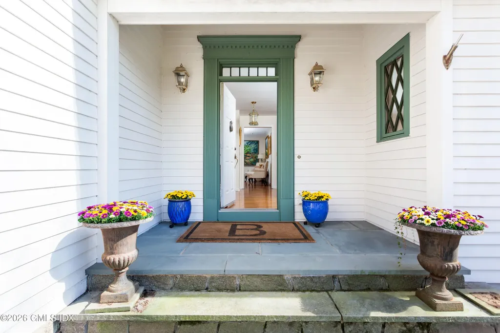 150 N Old Stone Bridge Road Cos Cob CT 06807