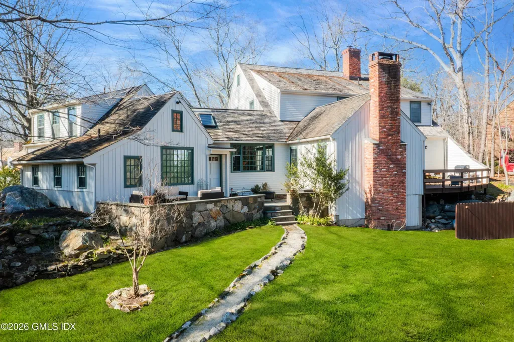150 N Old Stone Bridge Road Cos Cob CT 06807