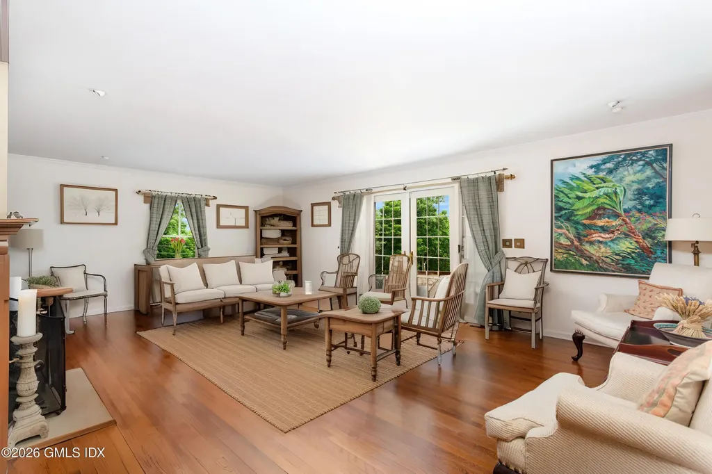 150 N Old Stone Bridge Road Cos Cob CT 06807