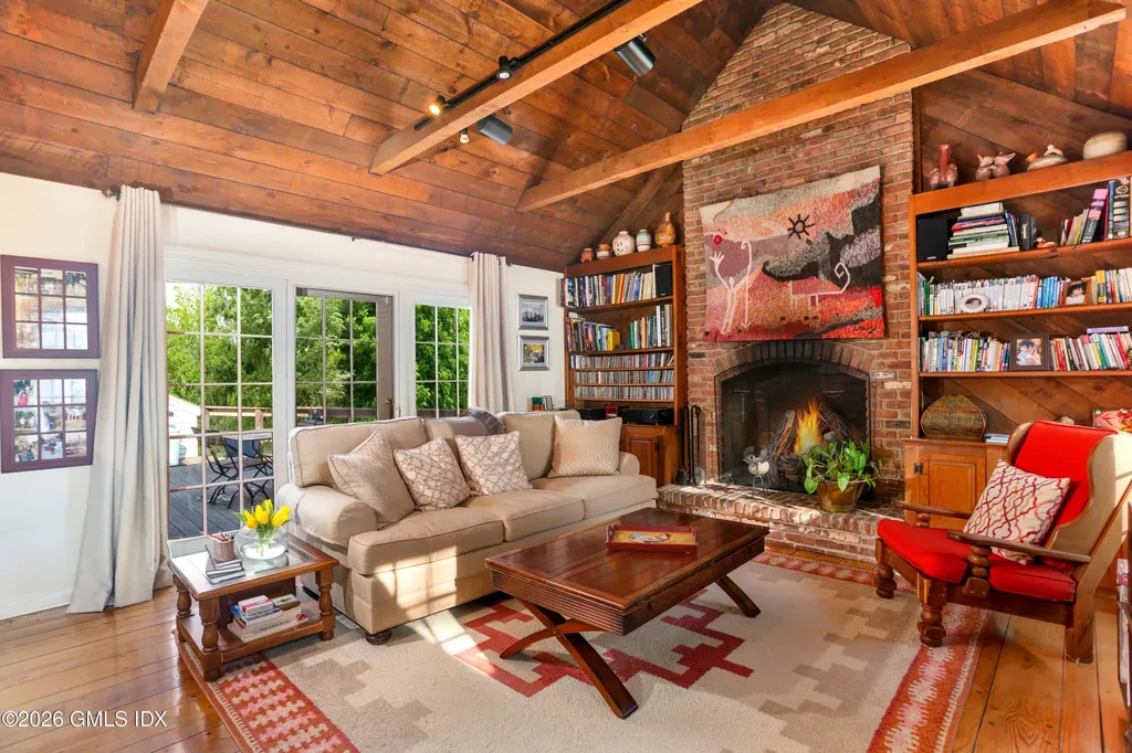 150 N Old Stone Bridge Road Cos Cob CT 06807