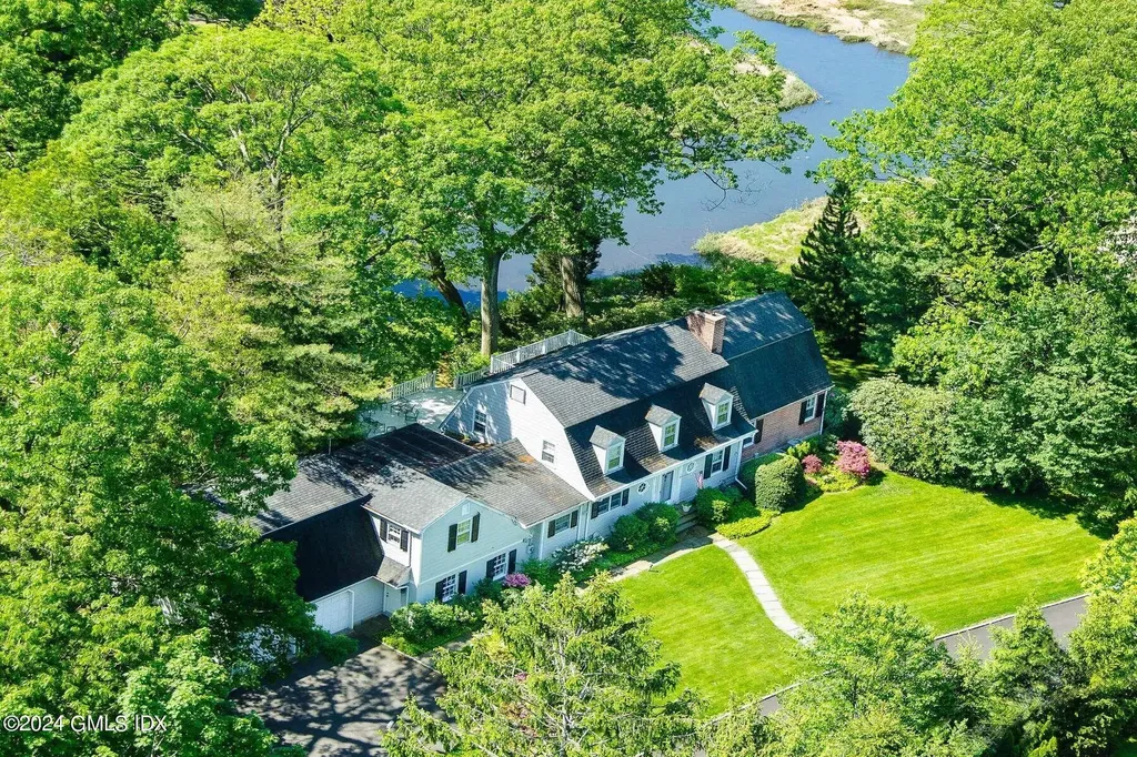 8 Indian Point Lane Riverside CT 06878