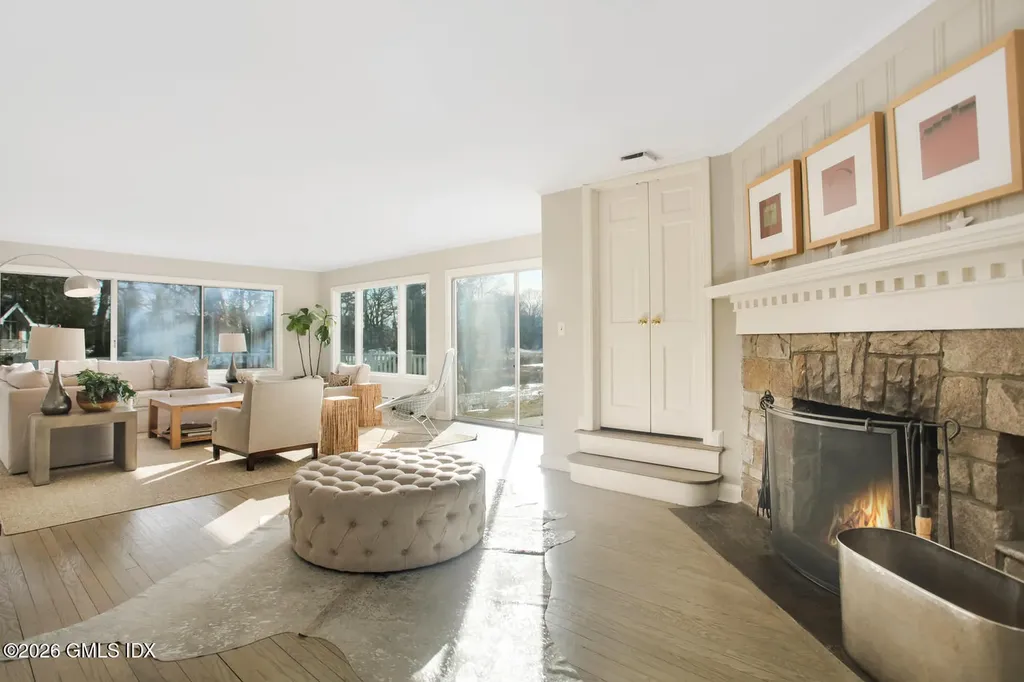 8 Indian Point Lane Riverside CT 06878