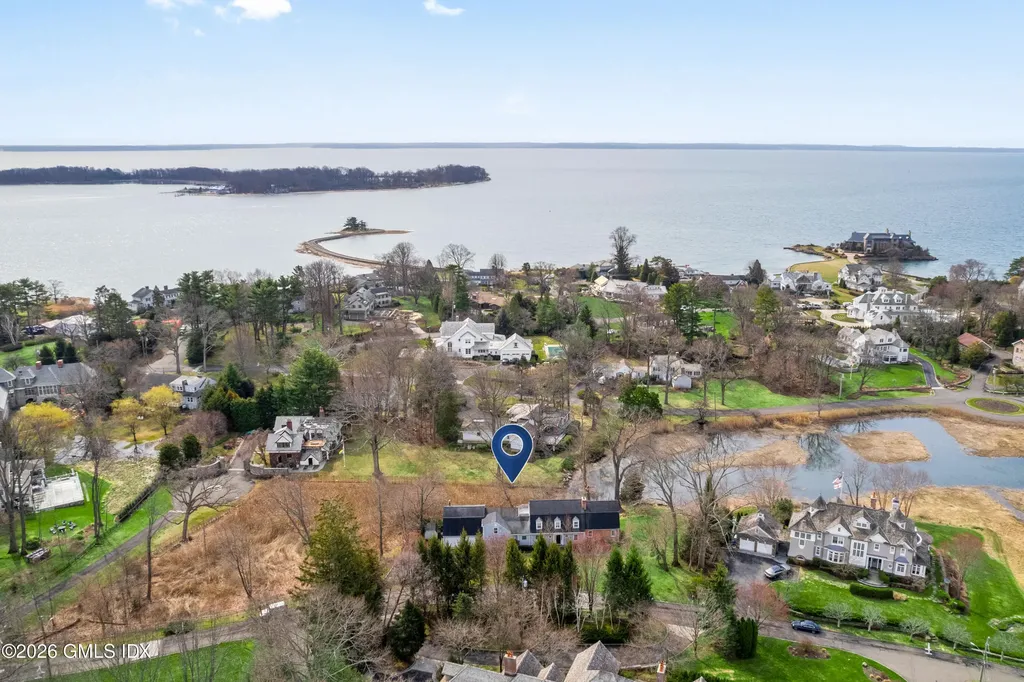 8 Indian Point Lane Riverside CT 06878